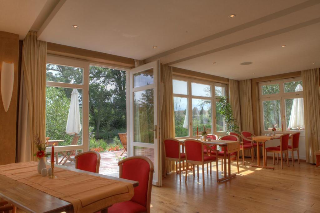 Hotel Gutshaus Parin - Bio- Und Gesundheitshotel Moor-Rolofshagen ภายนอก รูปภาพ